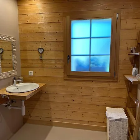 シャレー Petitchevrier - 6br Spacious In Villars - Designed For Accessibility Ollon